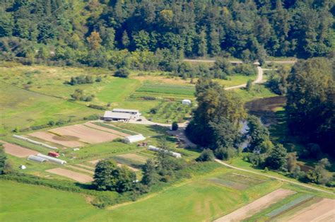 Organic Farm and Education Center in Washington State is Hiring | Beginning Farmers