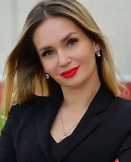 Marina Ovsyannikova - Bio, Net Worth, Husband, Age, Nationality, Wiki