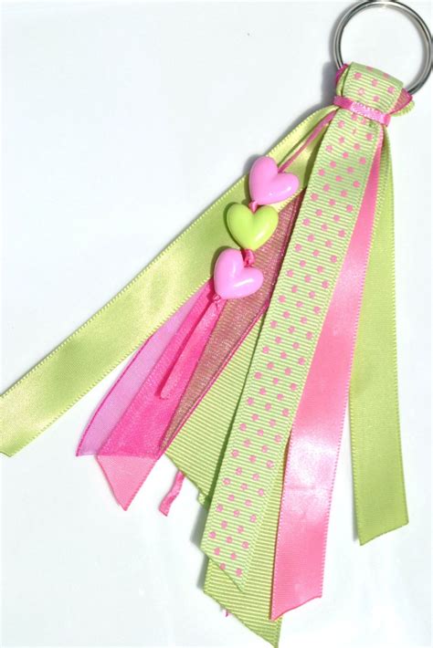 Pink Lemonade Ribbon Keychain. $6.00, via Etsy. | Llaveros, Manualidades para hacer, Artesanías ...