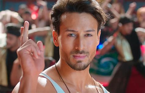 Hrithik Roshan Tiger Shroff War Movie Jai Jai ShivShankar Song Pics 17 ...