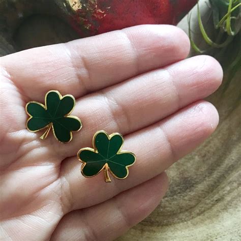 Kitschy Pair of Vintage Shamrock Earrings // Shamrock Studs by ...