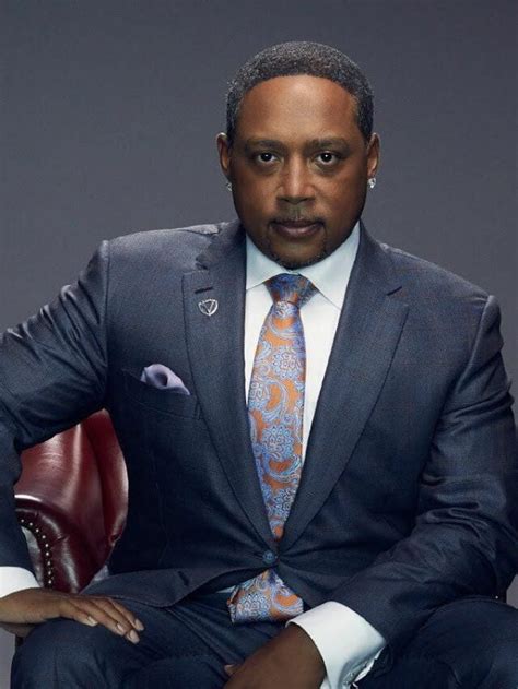 Daymond John Net Worth, Early Life, Career And More - Newswatchlist