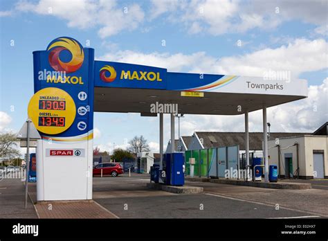 Gas Station With Canopy High Resolution Stock Photography and Images - Alamy