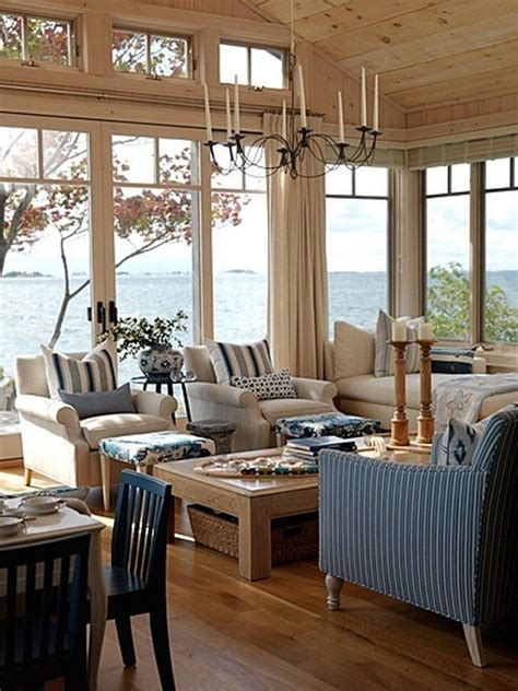 99 Rustic Lake House Decorating Ideas (36 (With images) | Cottage living, Coastal living room ...