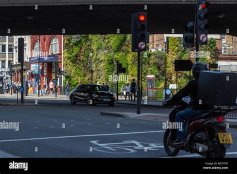 Green Wall, Edgware Road Tube Station, London, UK Stock Photo - Alamy