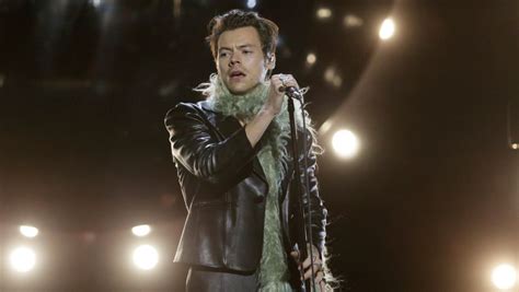 Watch Harry Styles’ Grammys 2021 Performance Video: ‘Watermelon Sugar’ | StyleCaster