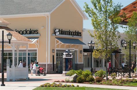 MERRIMACK PREMIUM OUTLETS - Updated December 2024 - 134 Photos & 161 Reviews - 80 Premium ...