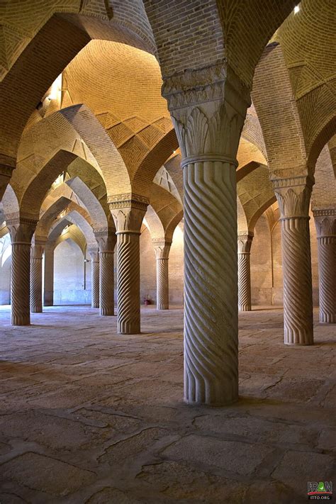 Vakil Mosque Photo Gallery - Iran Travel and Tourism