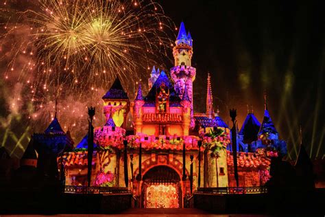 Best ways to see Disneyland fireworks and nighttime shows