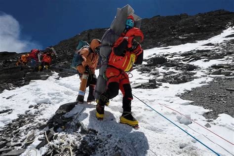 Mount Everest’s deadliest spring | Sports | EL PAÍS English