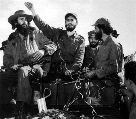 23/08/2016 Fidel Castro, Camilo Cienfuegos y Che Guevara en la Revolución Cubana. | Expresiones ...