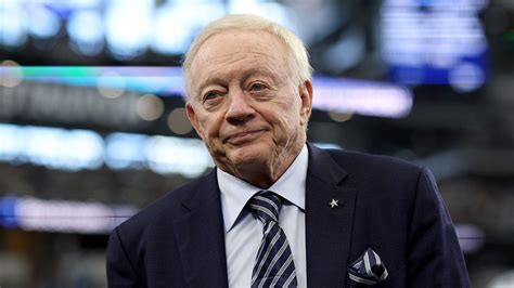 Former Cowboys coach Jimmy Johnson roasts Jerry Jones over bizarre ...