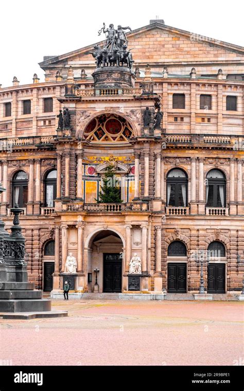 Dresden, Germany - December 19, 2021: Historical Semperoper building ...