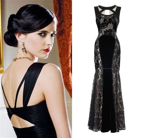 Bond girl vesper lynd played by eva green in casino royale. get the | Selebritas