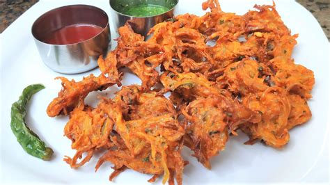 Crispy Onion Pakoda | Kanda bhaji, Crispy onions, Indian food recipes