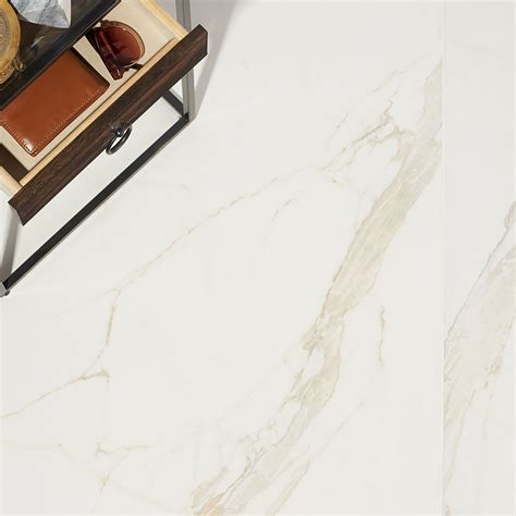 Versilia Calacatta Oro Polished 32x32 Porcelain Tile in 2021 | Porcelain tile, Polished ...