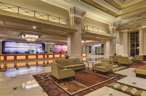 Mandalay Bay Resort & Casino in Las Vegas (NV) - Room Deals, Photos & Reviews