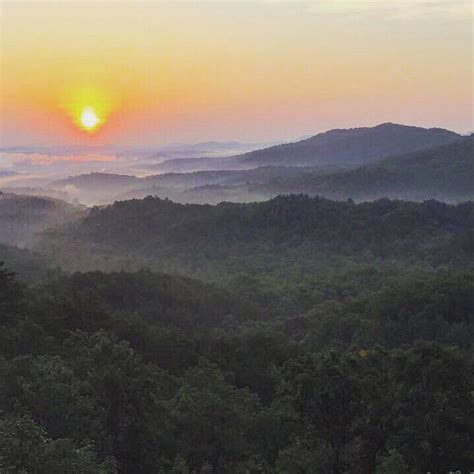 The view from my cabin in Blue Ridge, Georgia. [OC] [3264x2448] : r ...