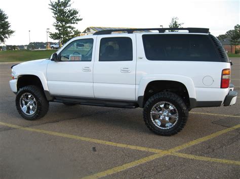 F/S 2002 Chevy Suburban Z71 6" lift, 35" tires immaculate | High ...