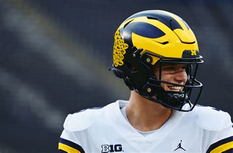 JJ McCarthy Projected As First-Round Pick In Latest Mock Draft - Sports Illustrated Michigan ...