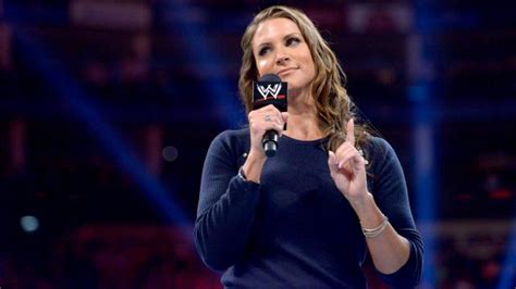 Chris Jericho completes list of 1004 holds, Stephanie McMahon falls off ...