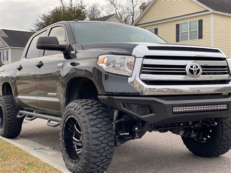 2016 Toyota Tundra Fuel Cleaver Rough Country Suspension Lift 6 ...