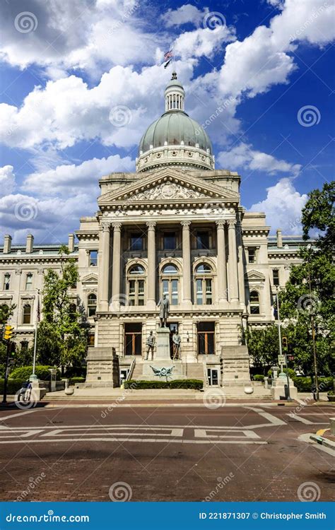 The Indiana State Capitol Building, Indianpolis Editorial Photography - Image of facade ...