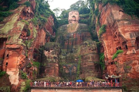 The Giant Buddha of Leshan in the Sichuan Province of China | The Vale ...