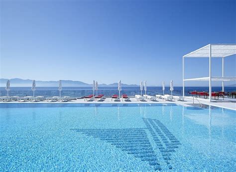 Dimitra Beach Hotel & Suites i Agios Fokas | Se priser här!