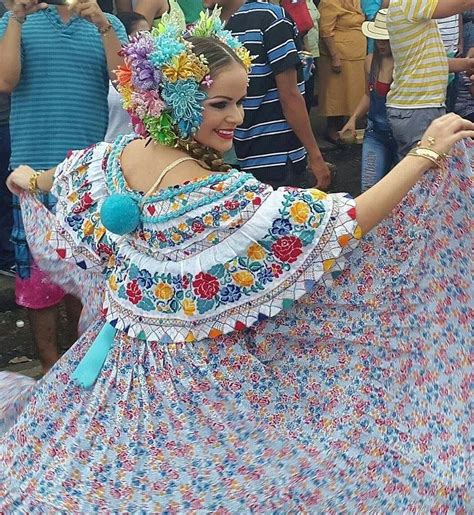 Linda Pollera Montuna Panama. Gabriela Garrido, Calle Abajo de Las ...