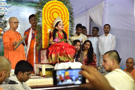 Durga Puja festival celebrated in Dhaka, Bangladesh - Xinhua | English ...