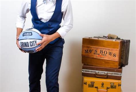 15-Year-Old Mo's Bows Founder Hustles His Way Into NBA Partnership