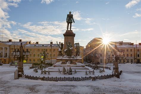 Helsinki Senate Square – Expat Adventurer Blog