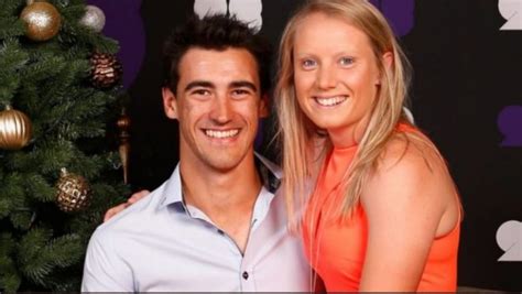 Mitchell Starc Snaps a Wicket in Ashes 2019, Wife Alyssa Healy Slams a ...