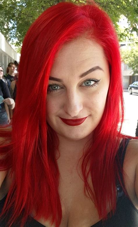 How to Dye Your Hair Ariel-Red: A Review of Arctic Fox Semi-Permanent ...