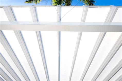 5 Benefits Of A Pergola With A Polycarbonate Roof - Legacy Decks