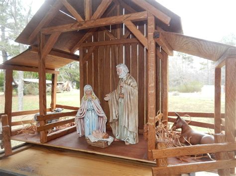 Reclaimed Wood Nativity Stable Creche by TheMomandPopWoodshop Christmas Diy Wood, Christmas Yard ...