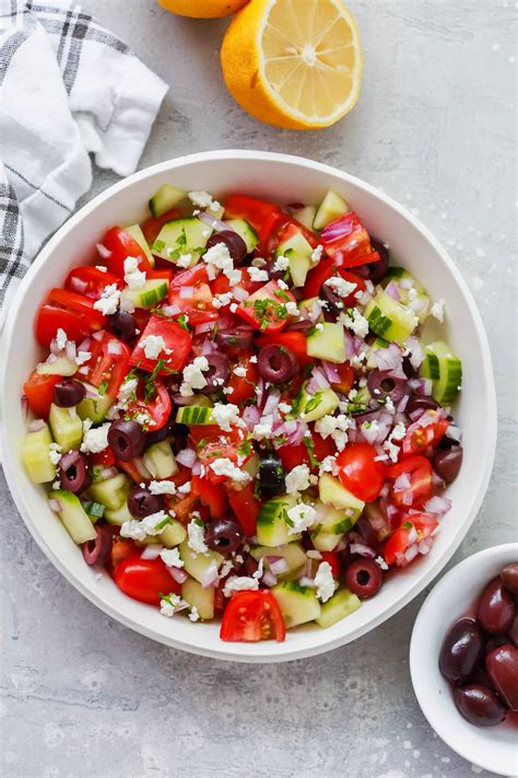 Easy Mediterranean Salad Recipe - Primavera Kitchen