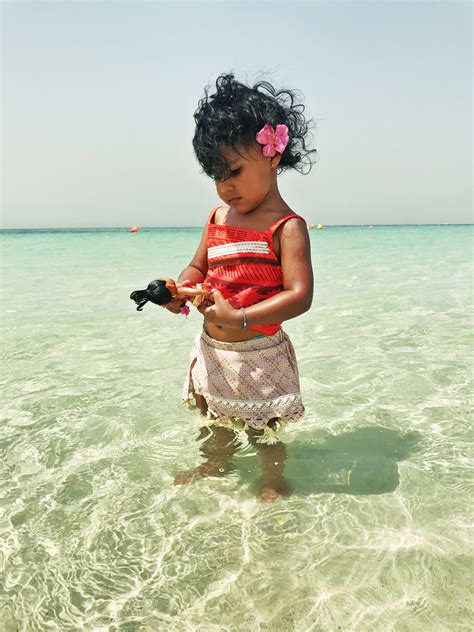 Real life baby moana beach photoshoot | Toddler photoshoot, Photoshoot ...