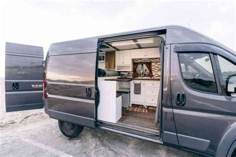 Ram Promaster 1500 - Camper Van (2017) : Van / Box Trucks