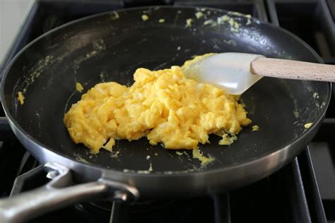 How Chefs Make Scrambled Eggs | POPSUGAR Food