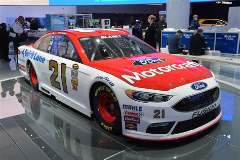 2016 DETROIT AUTO SHOW: New NASCAR FORD Model!