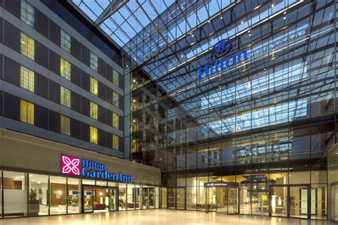 Hilton Squaire Frankfurt am Main – Atrium – parterre architekten