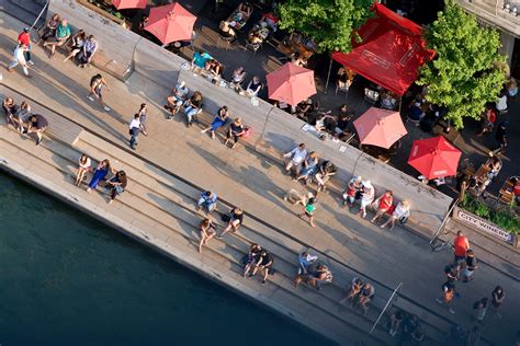 Chicago Riverwalk - The City’s Urban Green Oasis – Go Guides