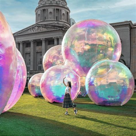 This bubble art installation in Singapore is so wanderlust - Slaylebrity