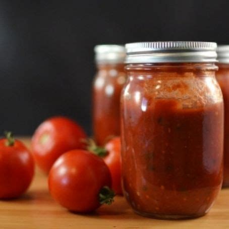 Canning – Tomato Sauce Recipe - (4.5/5)