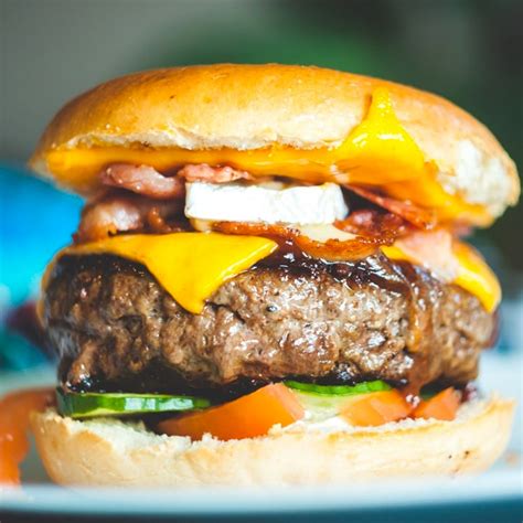 National Cheeseburger Day | History, Observations, Ideas, Activities