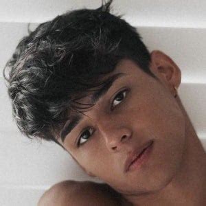 Andrew Davila - Age, Family, Bio | Famous Birthdays