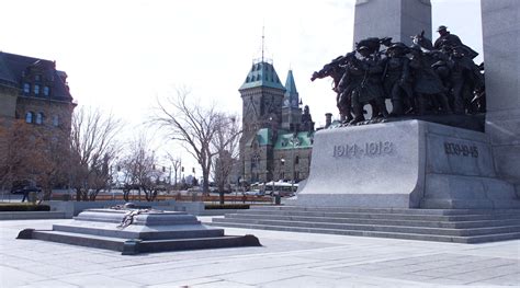 10 Canadian war memorials to visit this Remembrance Day - Cottage Life