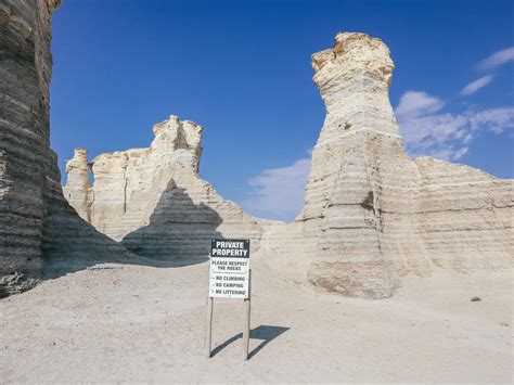 Monument Rocks, Kansas Review: Unveiling the Secrets of This Geologic Wonder